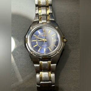 Seiko Vintage Two-Tone Quartz Watch | Blue Dial | Date | Japan- women’s